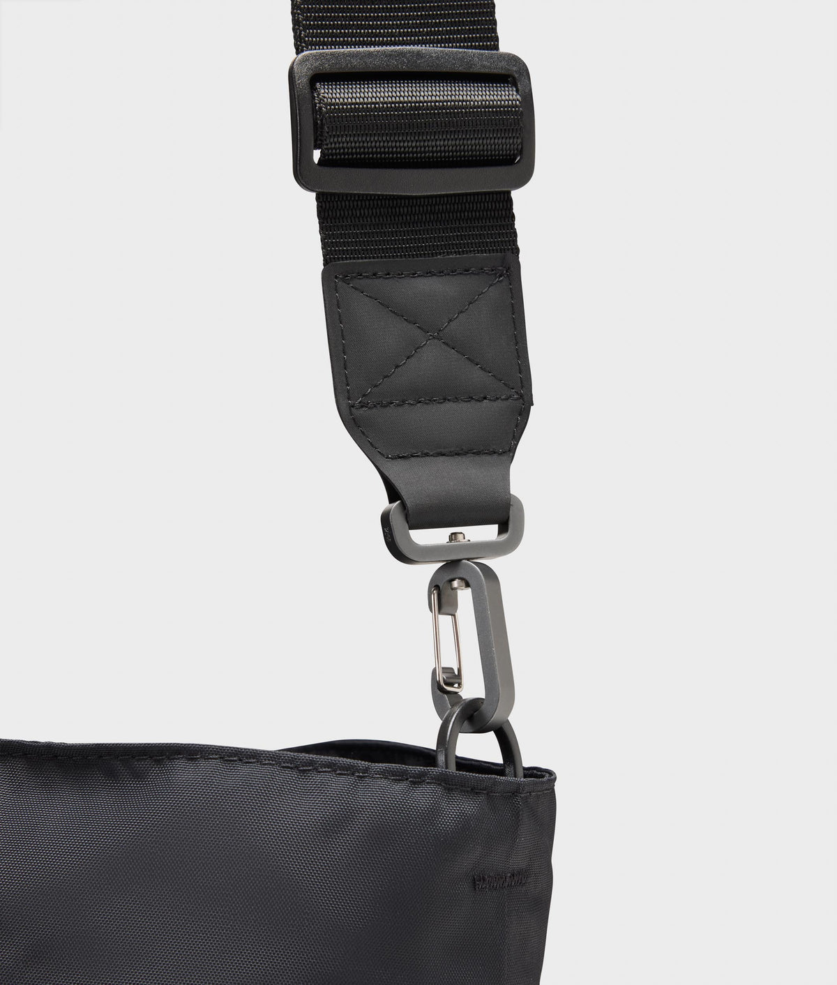 | Colour: Black