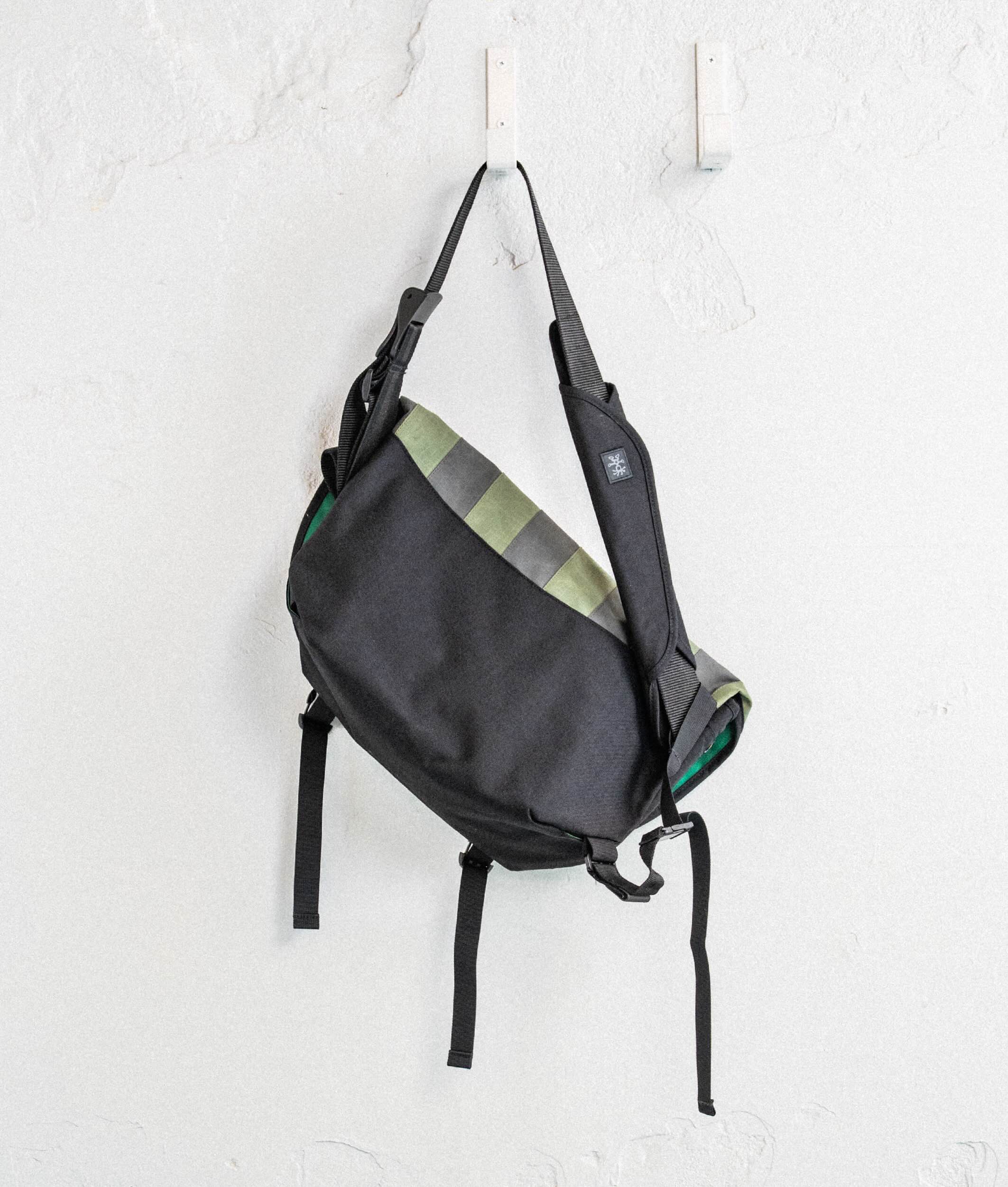 Barney – Crumpler Australia