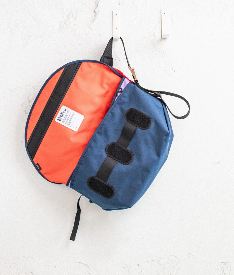 | Colour: Berry Bush