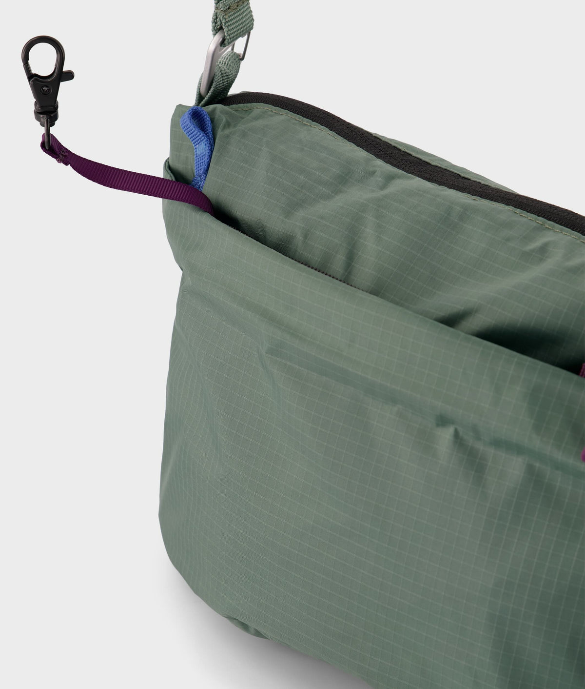 | Colour: Turtle Green