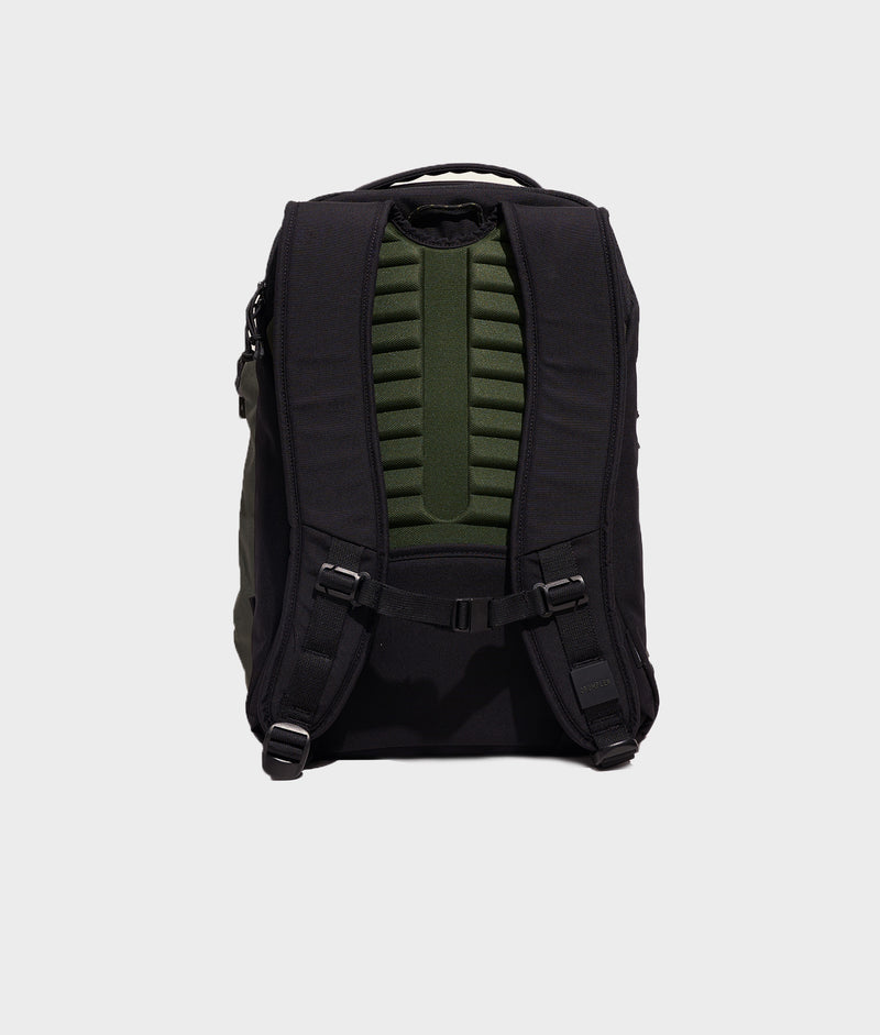 | Colour: Black/Green