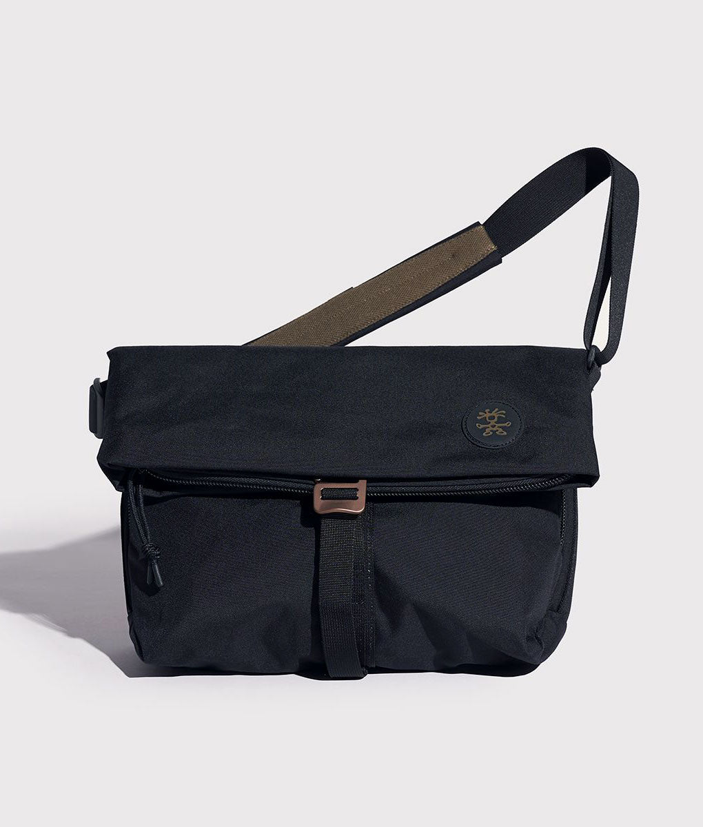 Crumpler Pattern Day By Day – Crumpler Singapore