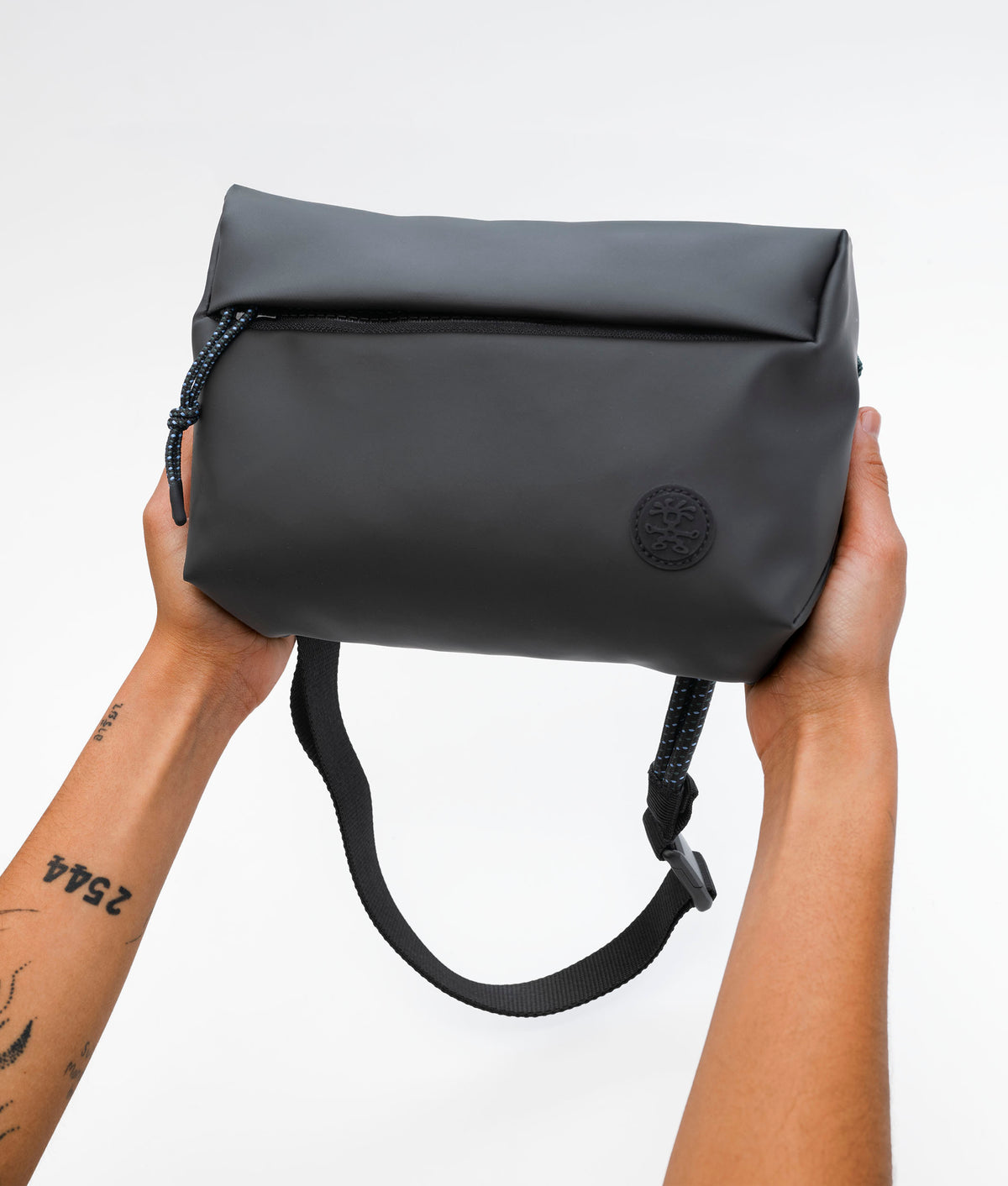 | Colour: Black